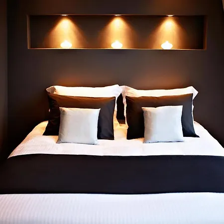 Ams Hotel 3*