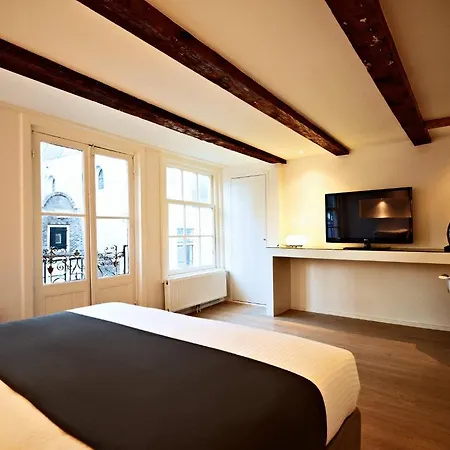 Ams Hotell